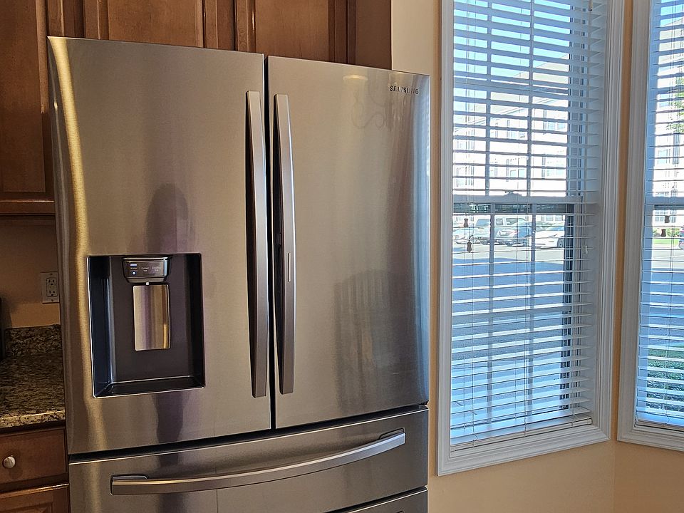Newly installed Samsung Refrigerator! More new appliances on way!