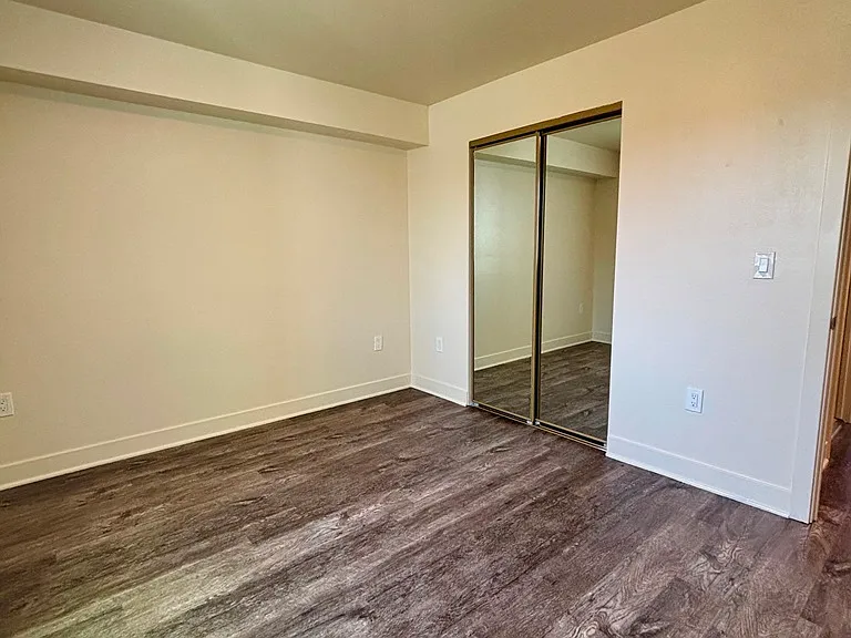 7712 S Hoover St — Photo 3