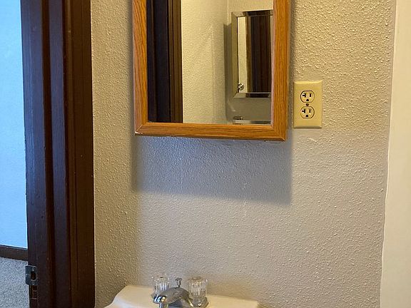 5th image of 264 College St SE APT 3