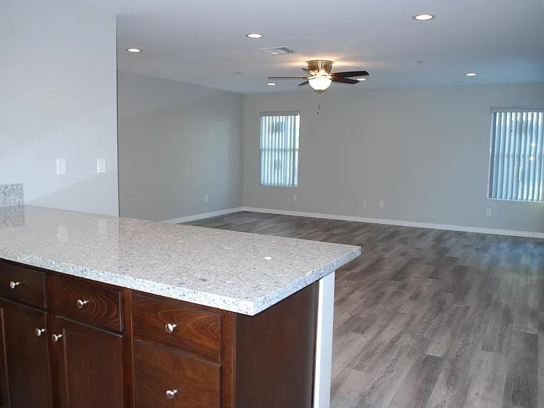 646 Florida St #1 — Photo 4