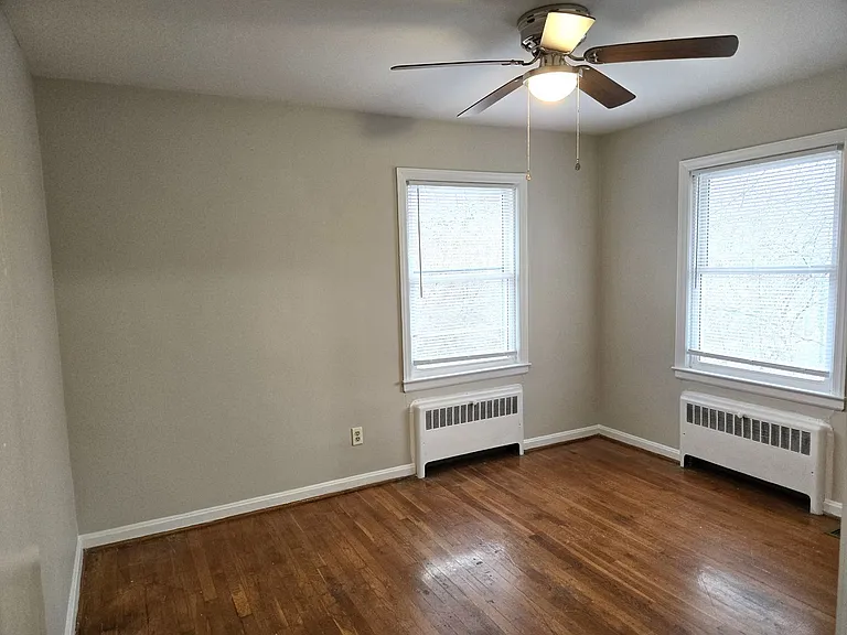 401 Springhill Dr — Photo 9