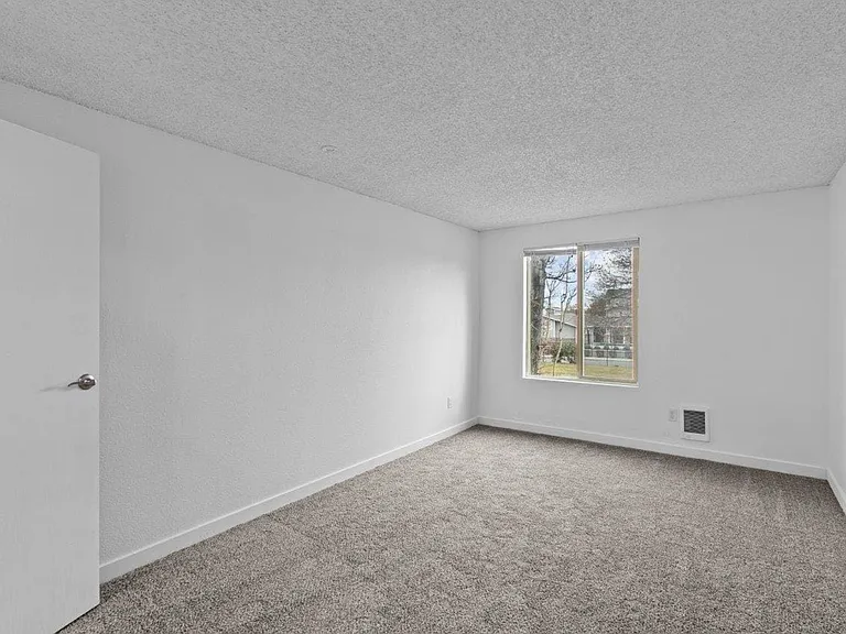 Brix Apartments — Photo 23