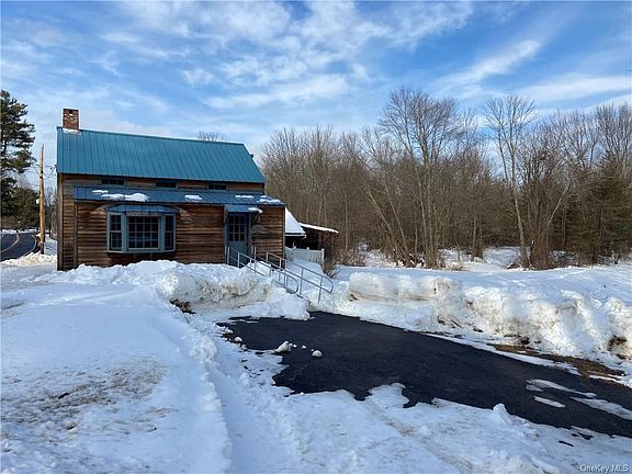 2nd image of 384 Springtown Rd
