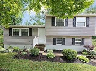 6805 Cross Country Ct, Louisville, KY 40291