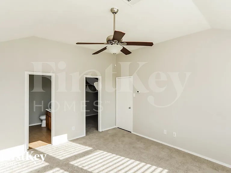 13925 Walnut Canyon Ct — Photo 9