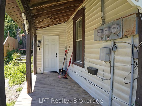4th image of 726 Berford St