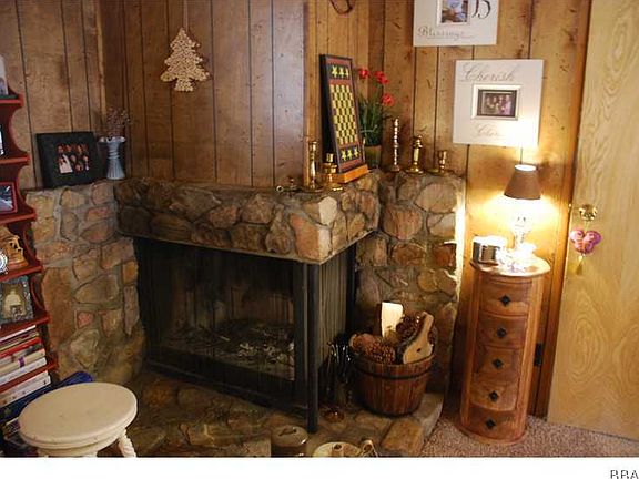 3rd image of 396 Holmes Ln
