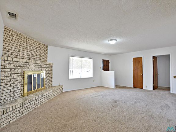 4th image of 1909 S Main Pl