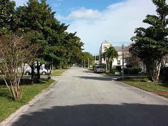 3rd image of 200 Frow Ave