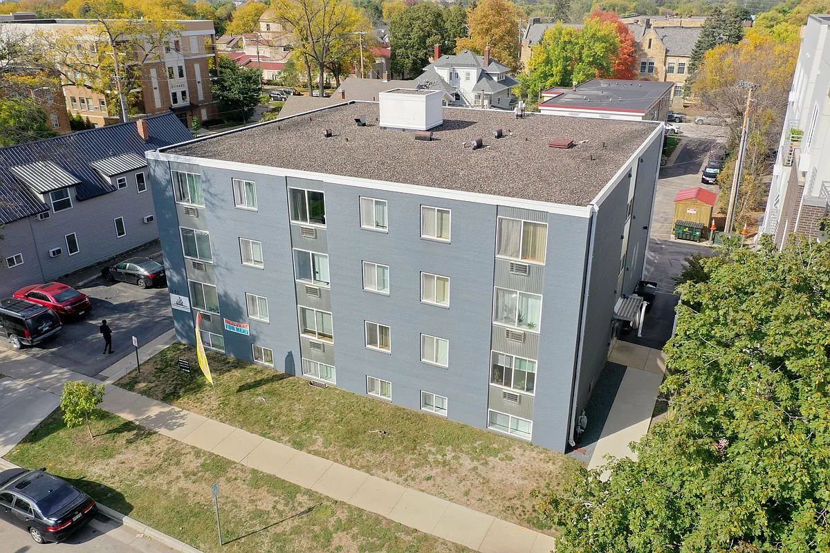 Building Photo - The Andrew
