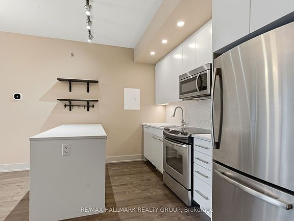 5th image of 108 Richmond Rd #507