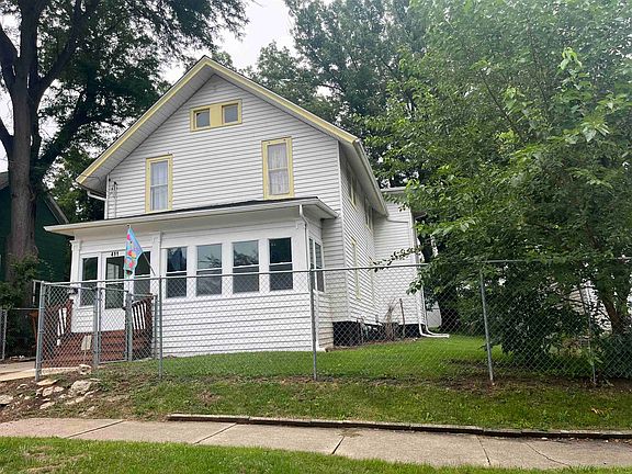 3rd image of 411 N Sunset Ave