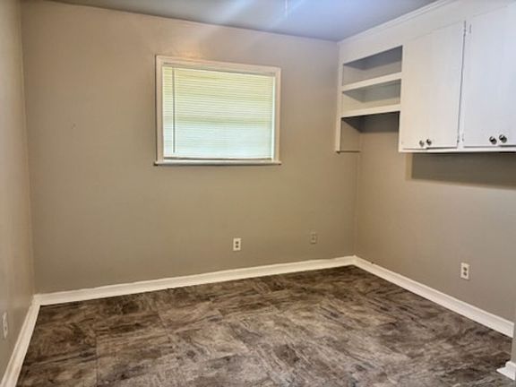 5th image of 1554 Dianne Dr