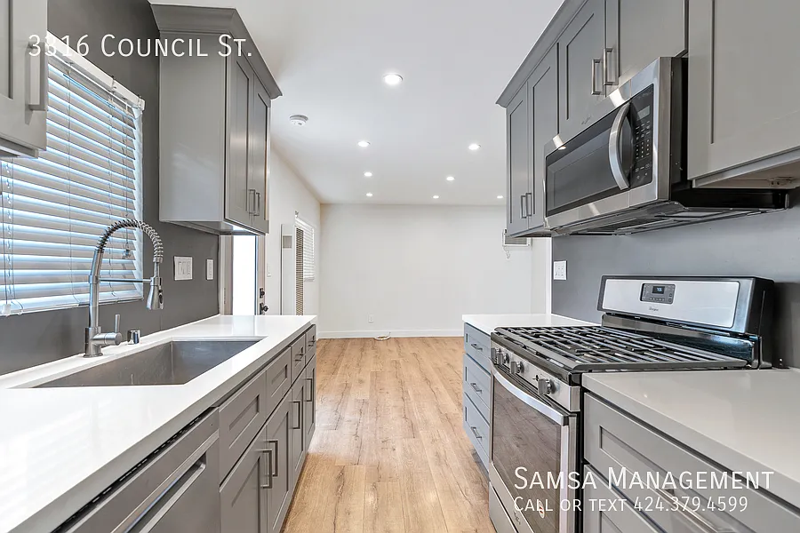 Cozy 2bd/1ba with Gorgeous Kitchen and W/d In Unit (3316) — Photo 2