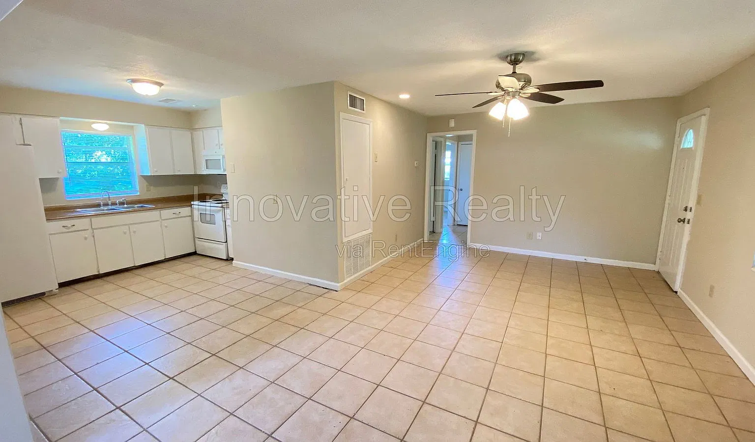 3 bed, 1.5 bath, 1142 sqft, $1,695 — Photo 2