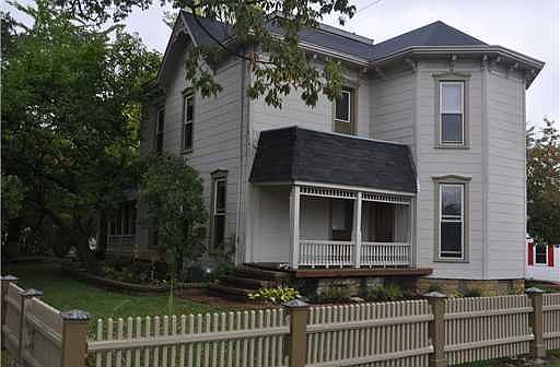 1st image of 235 W Elm St