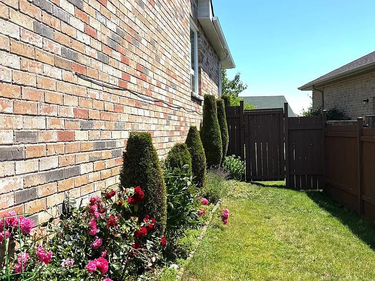 1221 Ashland Dr — Photo 34