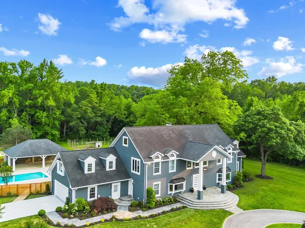 3399 Pocahontas Dr, Edgewater, MD 21037