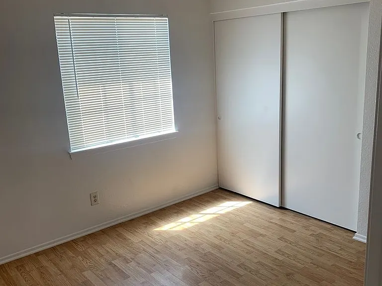 22266 Hurons Ave — Photo 14