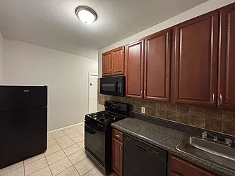 65 Stuyvesant Avenue, #24