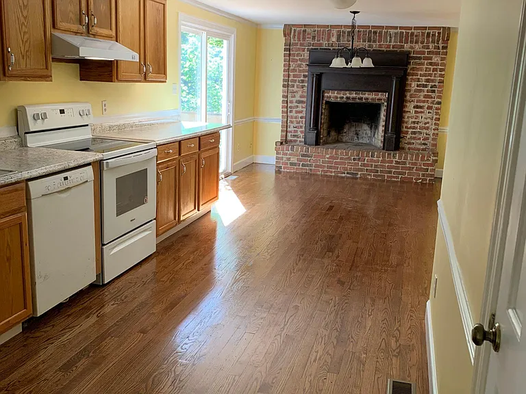 1001 Ironstone Ct — Photo 4