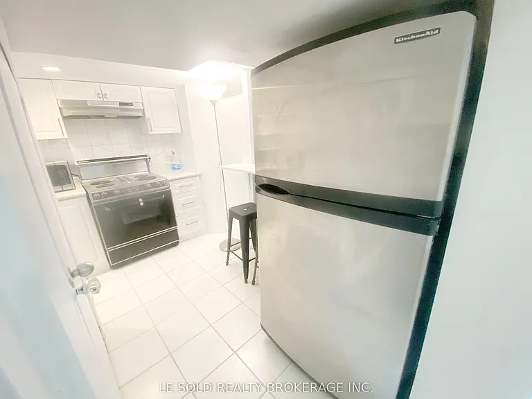 112 Leland St #BASEMENT — Photo 6
