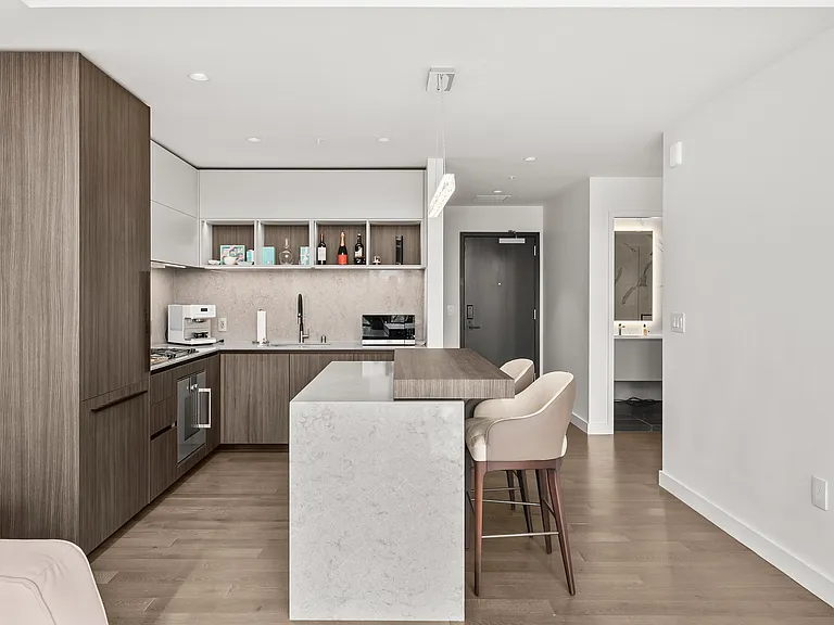 889 Avenue Sq NE #302 — Photo 17
