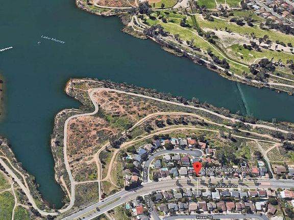 Next to beautiful Lake Murray