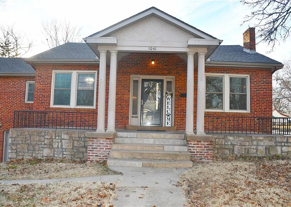 1st image of 1041 N 5th St