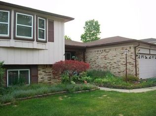5603 Patterson Dr, Troy, MI