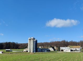 694 Twin County Rd, Honey Brook, PA 19344
