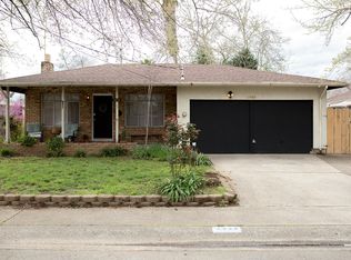 2060 Athens Ave, Redding, CA 96001