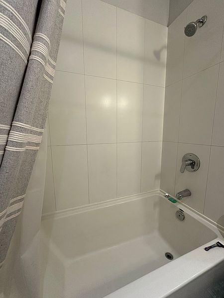 Coquitlam Apartment for rent - 1 Bedroom — photo 8