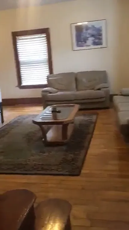 4 bed, $4,000 — Photo 3