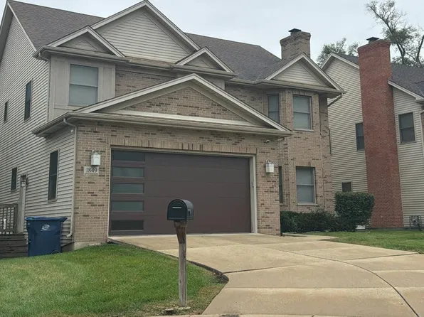 1849 Longfellow Ct, Berkeley, IL 60163