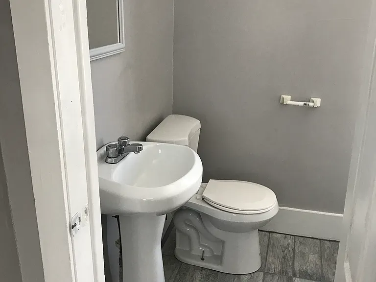 24 Hickory St — Photo 13