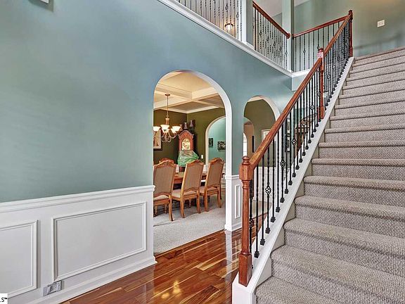 5th image of 9 Dawn Meadow Ct