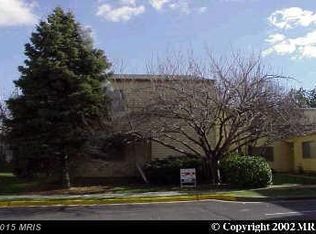 410 Spruce Ct, Herndon, VA 20170