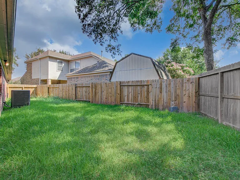 24203 Emory Green St — Photo 39