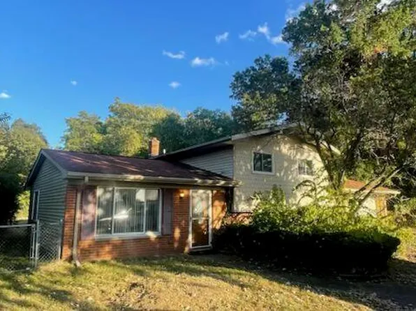 1550 La Salle Blvd, Highland, MI 48356