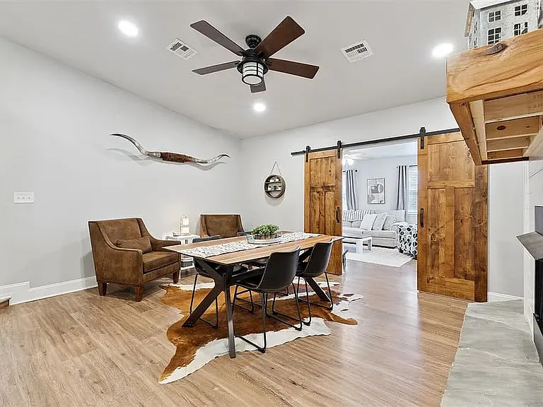 10609 N McKinley Ave — Photo 29