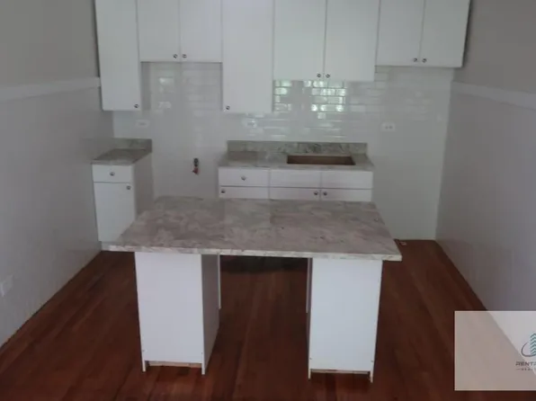 4300 N Pulaski Rd #4310-B6, Chicago, IL 60641