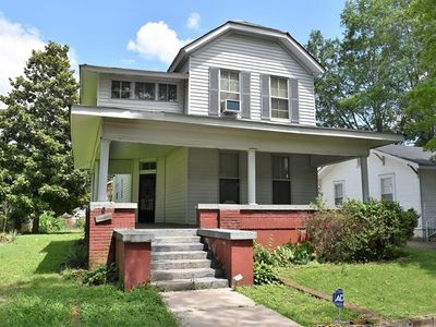 802 Nashville Ave, Sheffield, AL, 35660