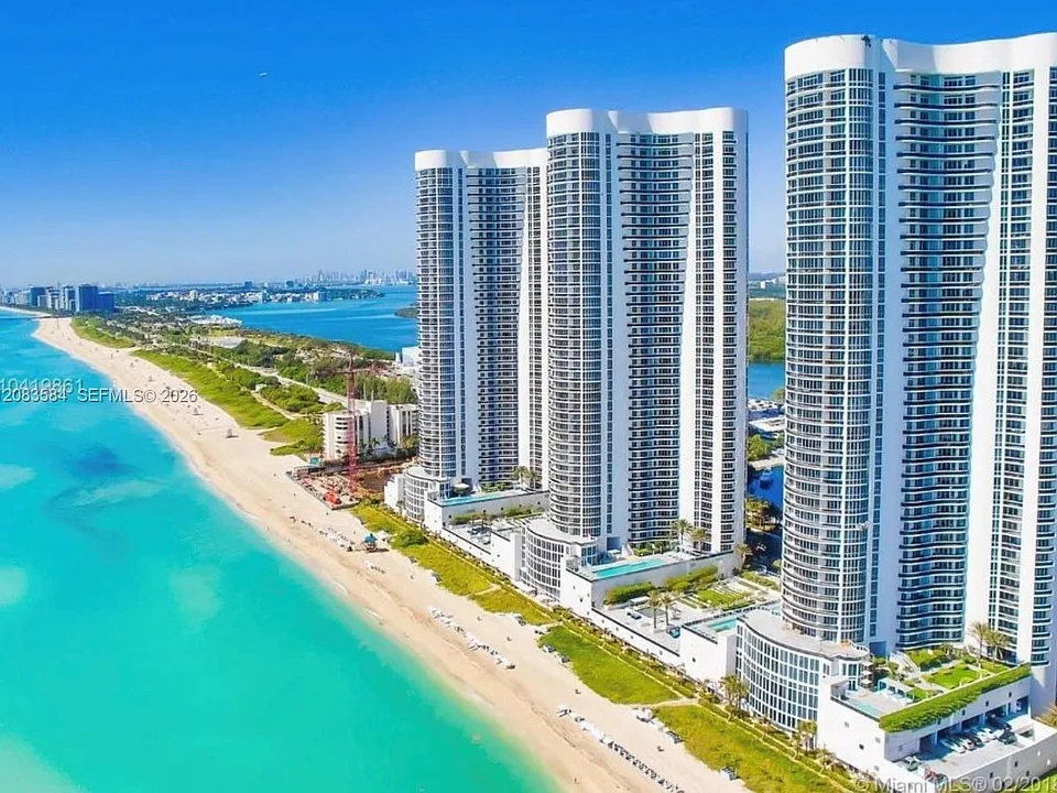 15811 Collins Ave #2305