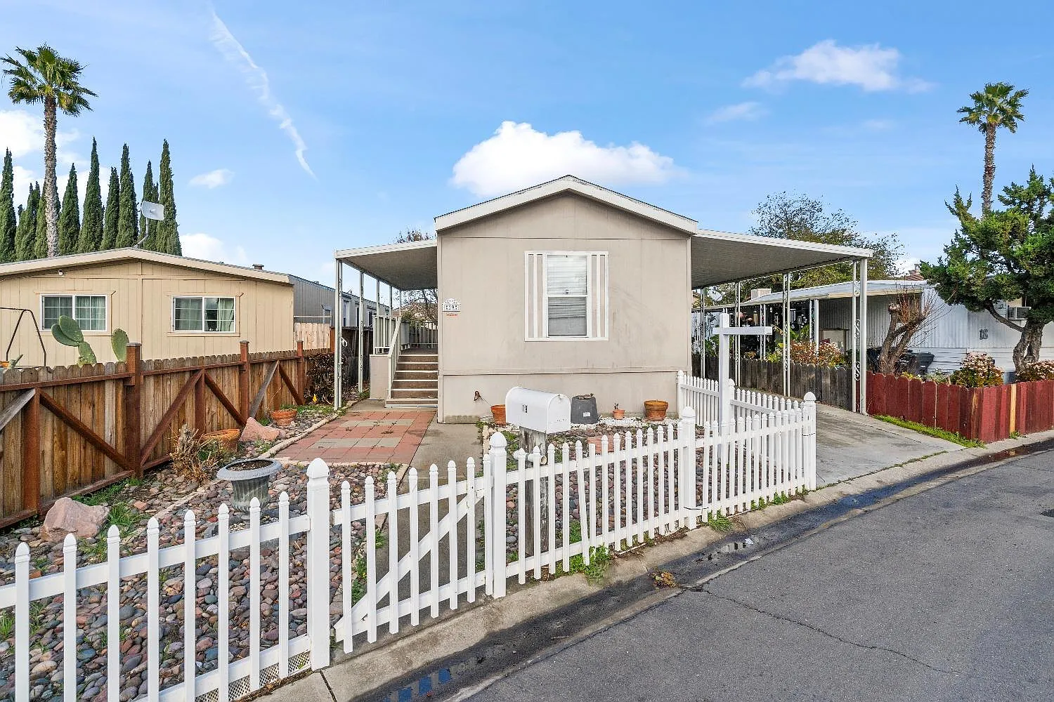 2929 N Macarthur Dr Space 19 photo 1