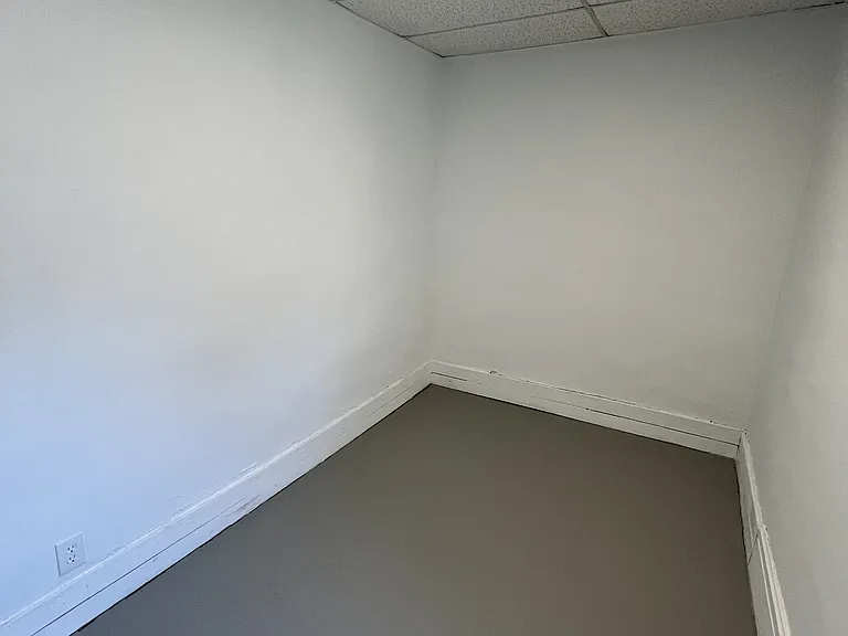 243 Central St — Photo 8