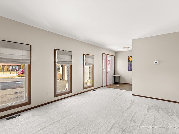 5th image of 19121 Roy St