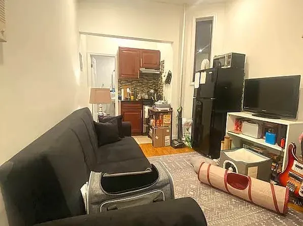 509 East 81st Street image 1 of 5