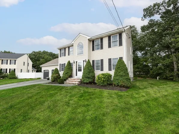 47 Bairos Ln, Taunton, MA 02780
