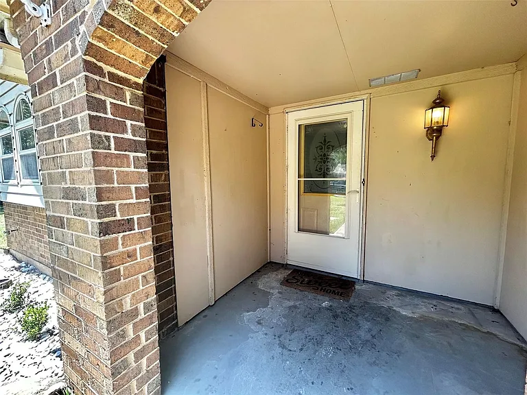 6209 Gayle Dr — Photo 4